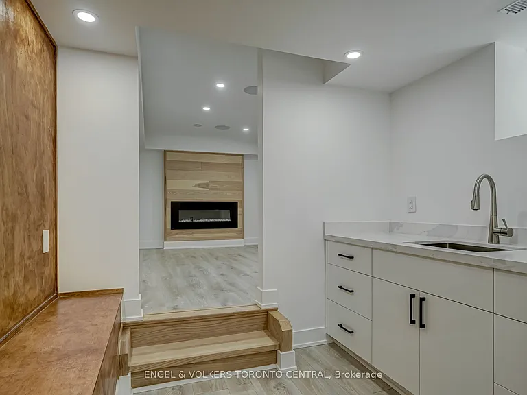 230 Willow Ave — Photo 22