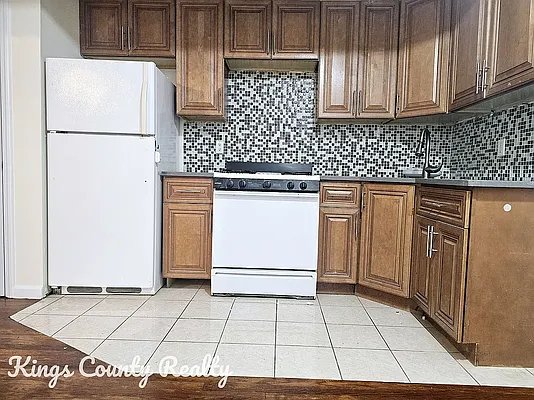 Kitchen, photo 2