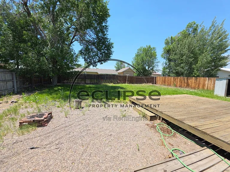 721 Lee Dr — Photo 22