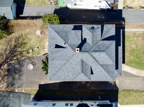 16 Ravine Ave, Caldwell Boro Twp., NJ 07006