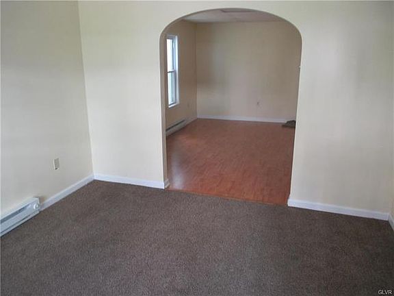 5th image of 47 E High St