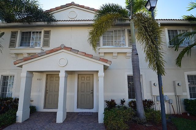 1st image of 5959 London Ln