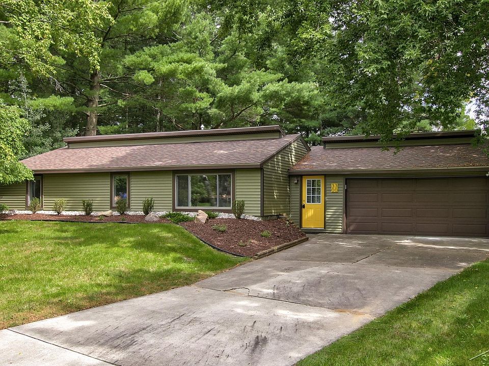 1st image of 3300 Fuller Dr