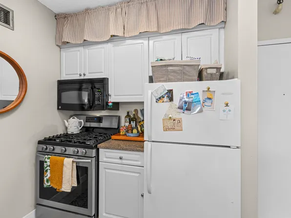 42 8th St APT 3106, Charlestown, MA 02129