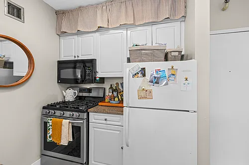 42 8th St #3106 Photo 1