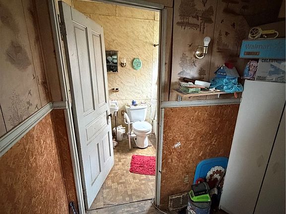 5th image of 448 Union Ave