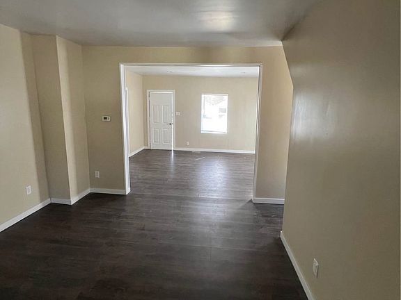 5th image of 908 Elmwood Ave