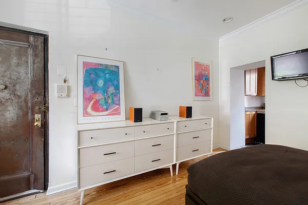 Rented by Oxford Property Group | media 19