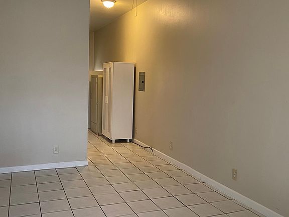 4th image of 3015 San Pablo Ave