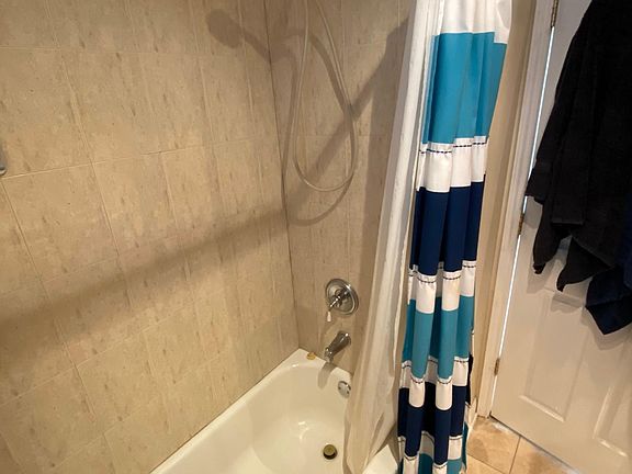 3rd image of 3536 W Belmont Ave #2R