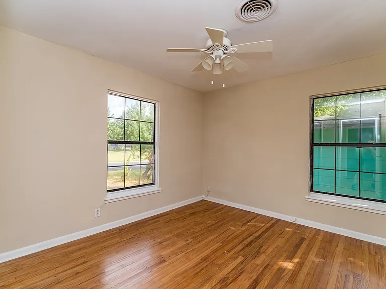 530 Sumner Dr — Photo 14