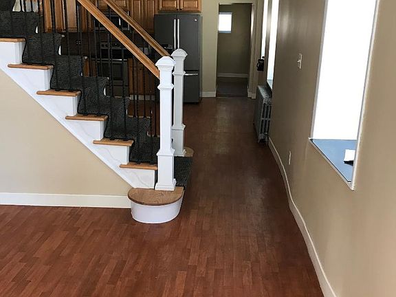 3rd image of 4805 Umbria St