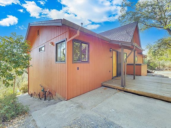 2nd image of 1476 Hanging Tree Rd