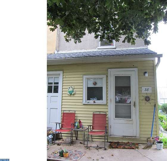 2nd image of 38 S Maple St