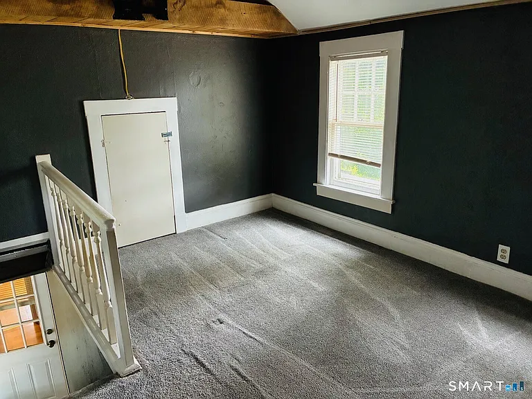 136 Chestnut Hill Rd — Photo 9