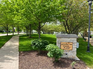 2518 Hillsboro Blvd, Aurora, IL 60503