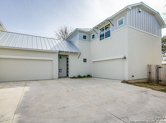 2nd image of 130 Davis Ct