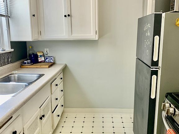 2nd image of 4418-4432 Illinois St #4426