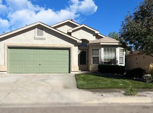 721 Autumn Meadows Dr NE, Rio Rancho, NM 87144