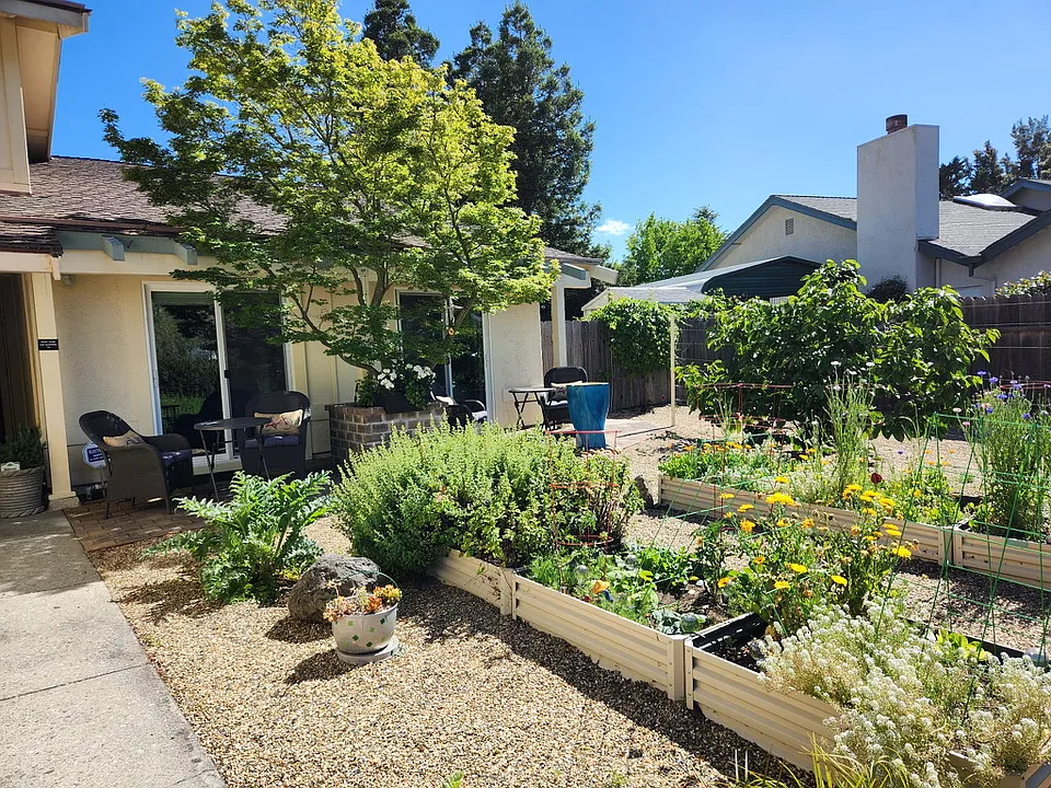 928 Bradford Way #1
