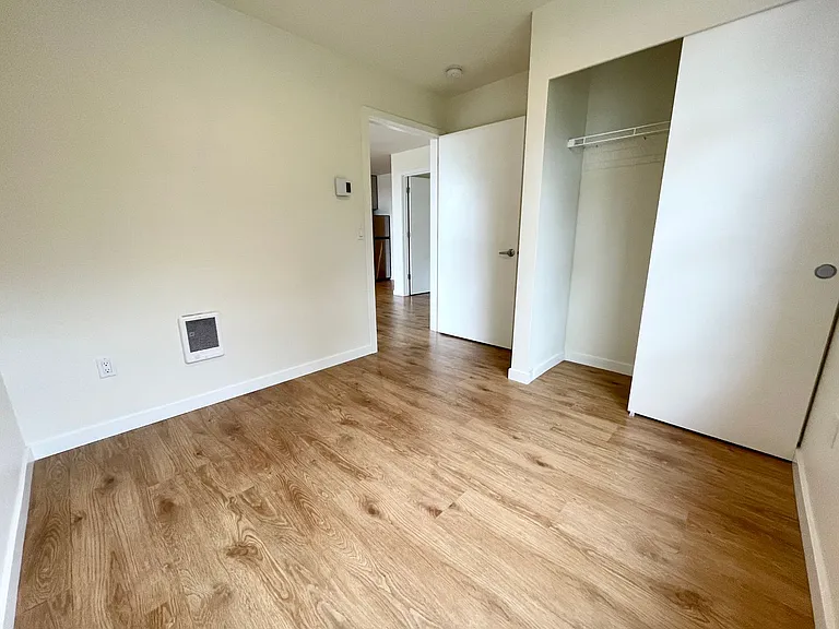 Bayview West Apartments — Photo 30