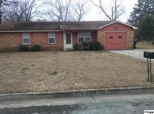 1029 Bedford Dr SW, Decatur, AL 35601