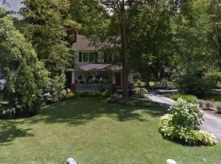8465 Usher Rd, Olmsted Falls, OH 44138