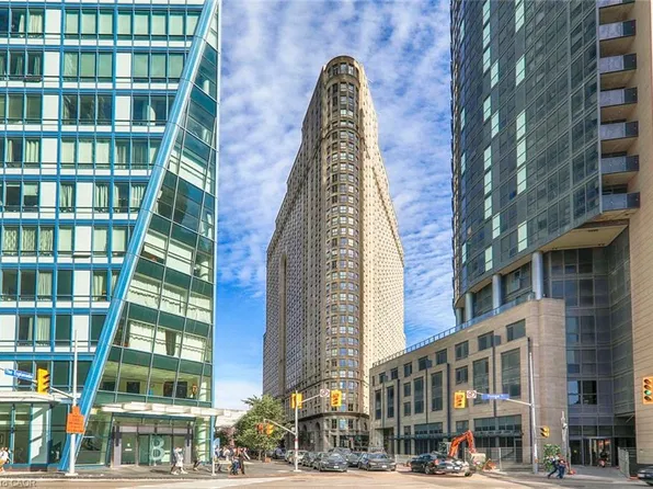 25 The Esplanade #1611, Toronto, ON M5E 1W5