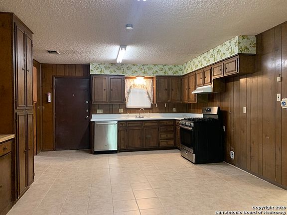 4th image of 3218 Cato Blvd