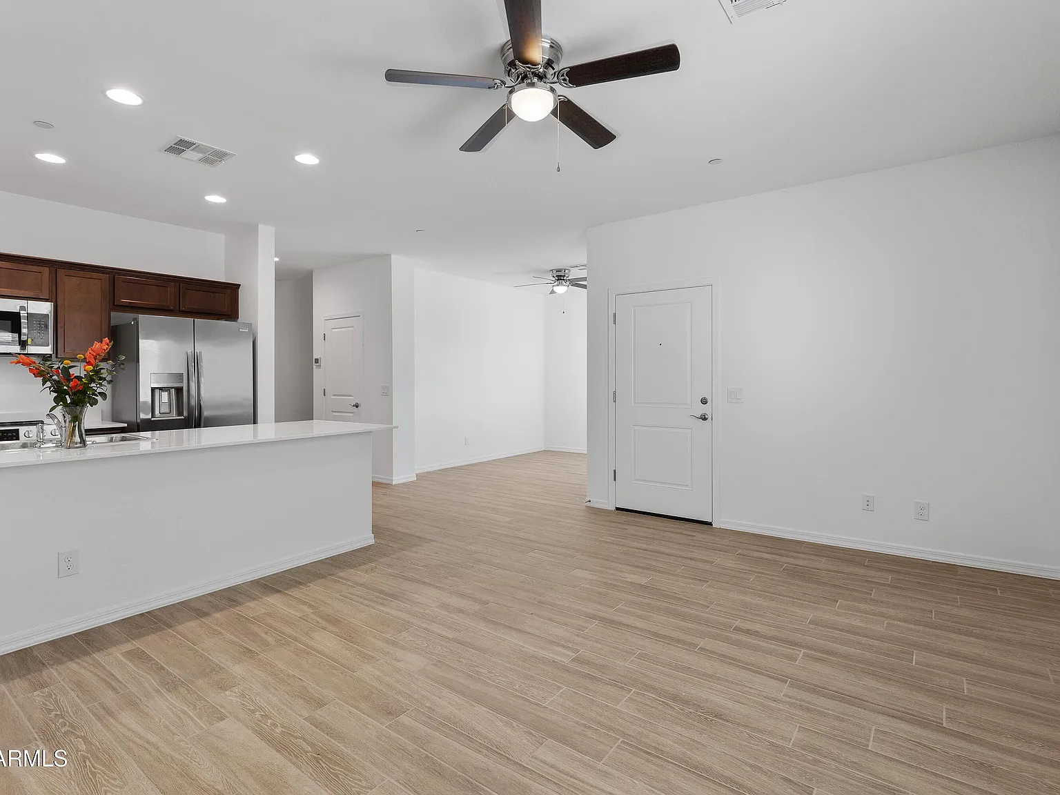 3 bed, 2.5 bath, 1698 sqft, $2,350 — Photo 4