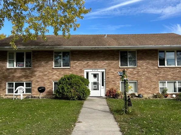 2090 Pike Lake Dr #4, Saint Paul, MN 55112