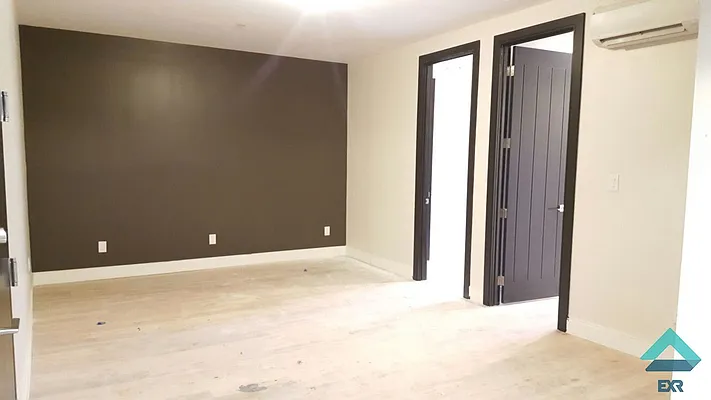 Rented by EXR | media 54