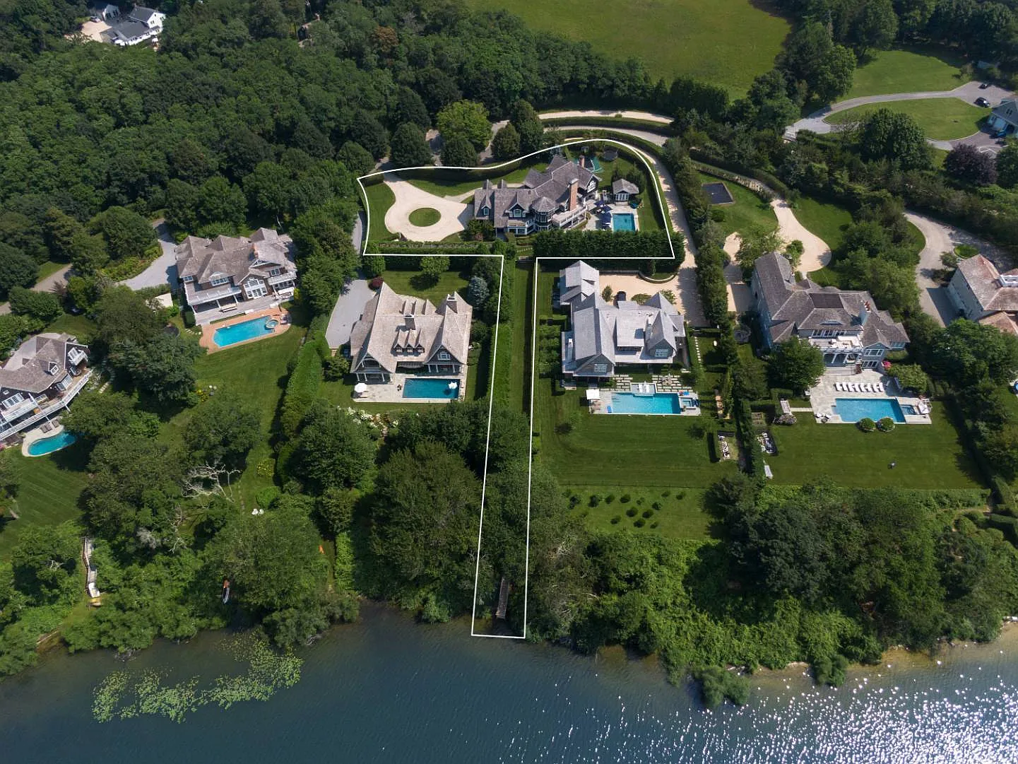 Exceptional Home on Kellis Pond — Photo 2