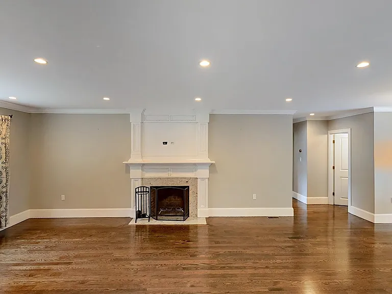 78 Nahanton Ave — Photo 5