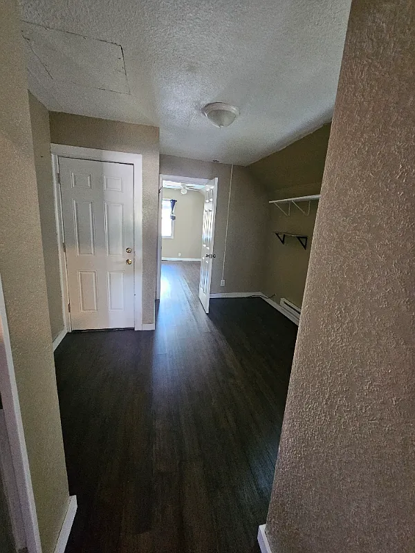 1 bed, 900 sqft, $700 — Photo 1