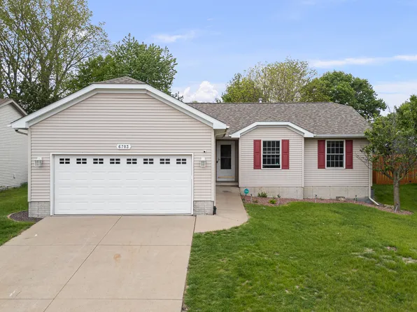 6703 Brookview Ln, Davenport, IA 52806