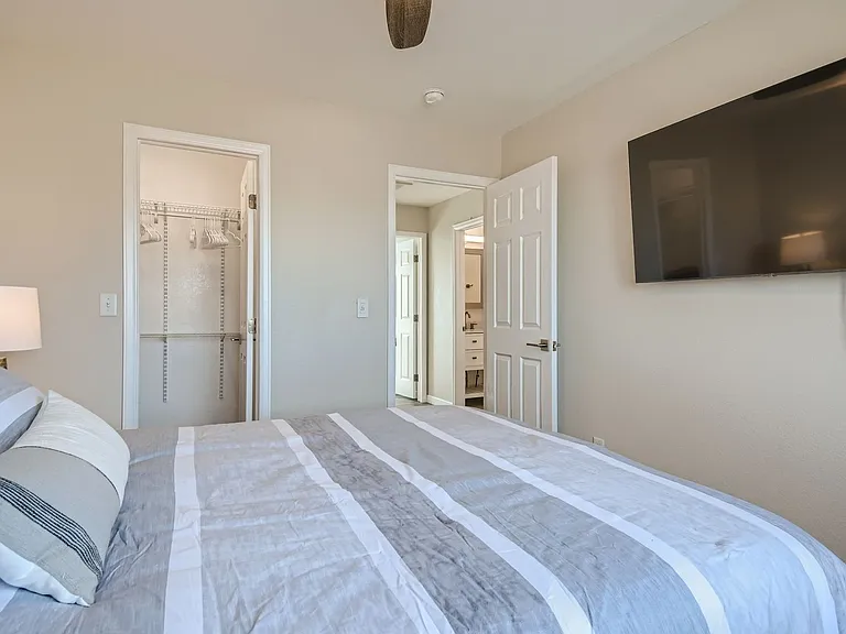 2504 E 127th Pl — Photo 17