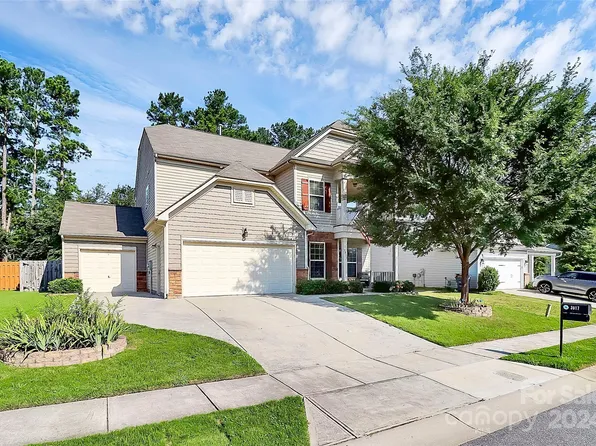 3017 Berry Creek Rd, Charlotte, NC 28214