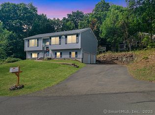 18 Loyola Rd, Meriden, CT 06451