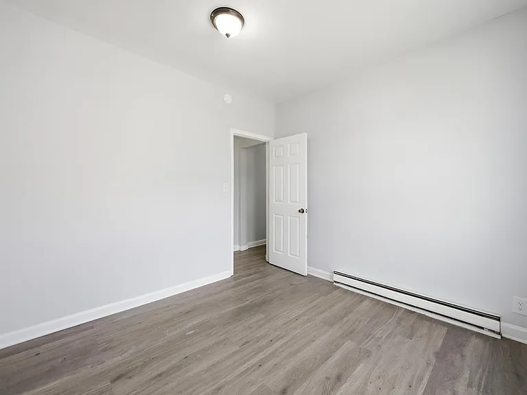 505 W Church St — Photo 14