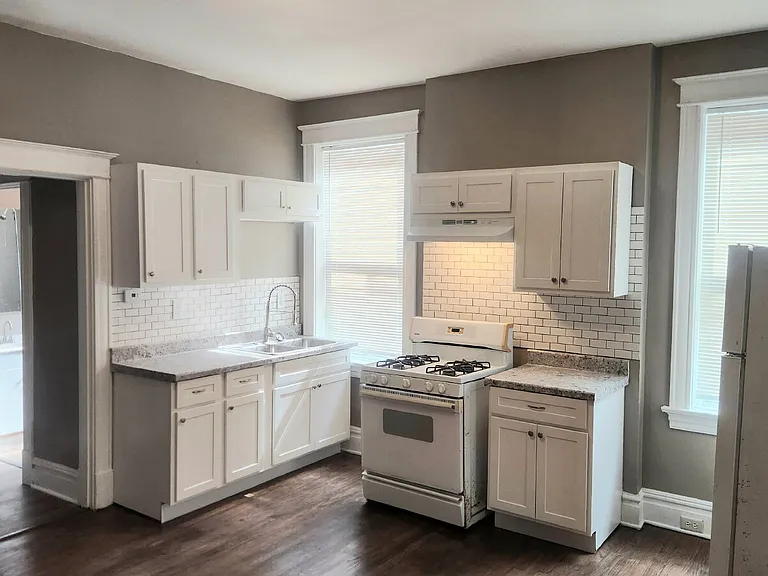 3435 Alberta St #1F — Photo 9
