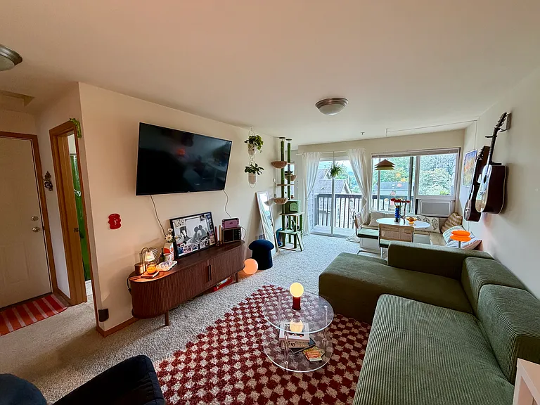 324 Avenue J #11 — Photo 2