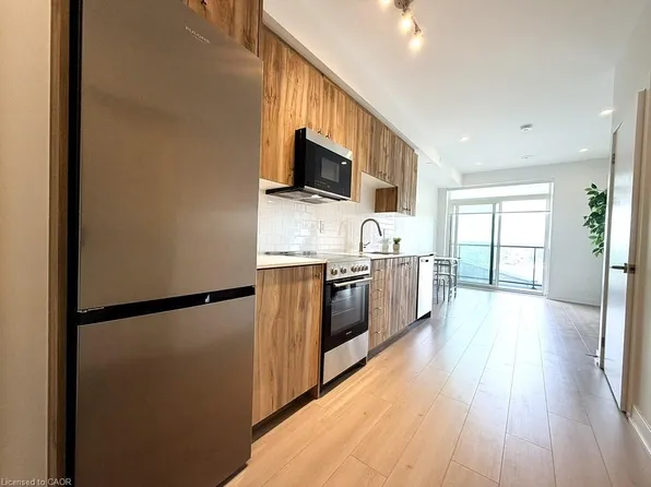25 Wellington St S #705, Kitchener, ON N2G 0G5