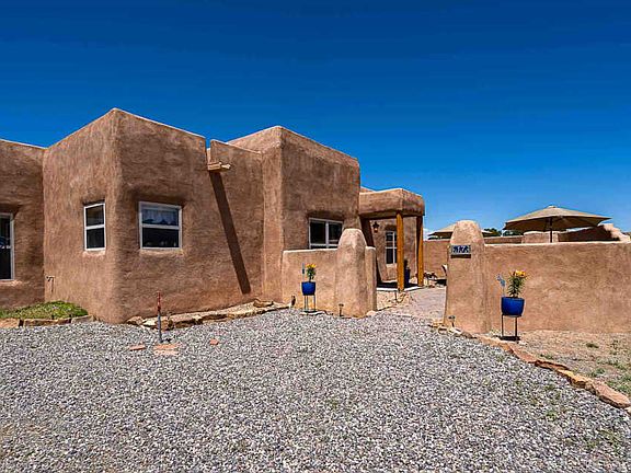 4th image of 17 Chaparral Dr