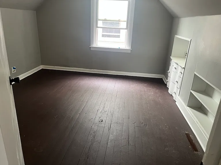 14610 Grant St — Photo 2