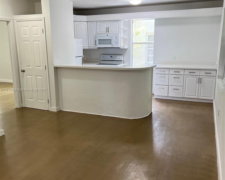 1st image of 1008 Jefferson Ave APT 201