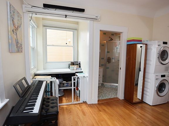 2nd image of 2 Arnold Cir APT 1