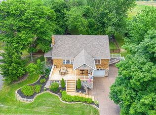 15 Manse Dr, Clinton, PA 15026