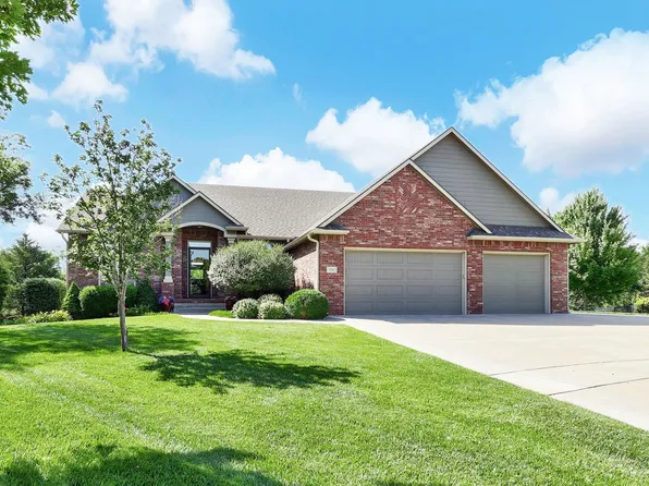 126 S Country View Ct, Wichita, KS 67235