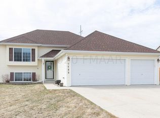 1722 Huntington Ct, West Fargo, ND 58078